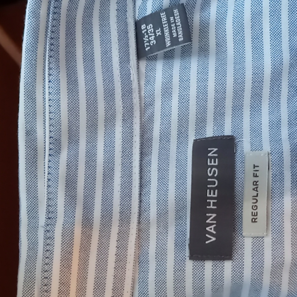 Van huesen dress shirt